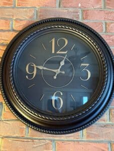 Black-Double-Beaded-Rope-Frame-Wall-Clock