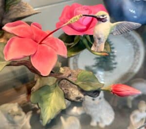 Boehm-Calliope-Hummingbird-with-Hibiscus-Porcelain-Figurine-Edition-Number