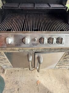 Charmglow-Gourmet-Series-Built-In-Gas-Grill-with-Side-Burner-third-image