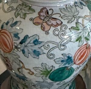 Chinese-Famille-Rose-Porcelain-Vase-Lamp-second-image