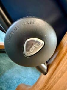 Ekornes-Stressless-Mayfair-Large-Recliner-and-Ottoman-second-image