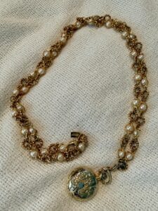 Gold-Tone-Faux-Pearl-Necklace-with-Pendant-Watch