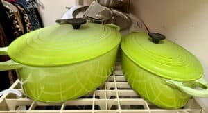 Le-Creuset-Signature-Round-Dutch-Oven-Size-Smaller-Oval