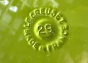 Le-Creuset-Signature-Round-Dutch-Oven-Size-Smaller-Oval-second-image