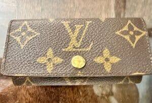 Louis-Vuitton-Monogram-Canvas-Key-Holder