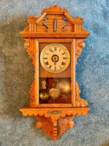 Oak-Kitchen-Wall-Clock-with-Brass-Pendulum-and-Weights
