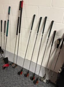 PING-Golf-Bag-and-Assorted-Golf-Clubs-second-image