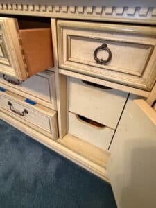 Stanley-Furniture-Country-French-Piece-Bedroom-Set-fifth-image