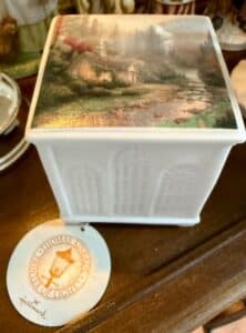 Thomas-Kinkade-The-Forest-Chapel-Music-Box