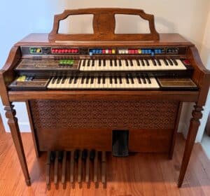 Thomas-Playmate-Expo-Series-Color-Glo-Organ