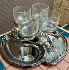Vintage-MCM-Chrome-and-Glass-Shot-Glass-Set-with-Tray