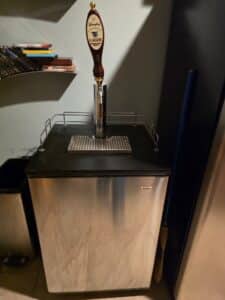 Yuengling-Traditional-Lager-Beer-Tap-Handle-and-Mini-Fridge