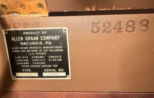 Allen-Organ-Model-T-A-in-Genuine-Walnut-Casing-third-image