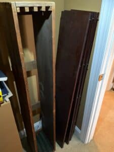 Antique-Mahogany-Dining-Table-with-Claw-Feet-and-Pedestal-Base-third-image