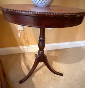 Antique-Mahogany-Tilt-Top-Candlestand-with-Rope-Turned-Edge