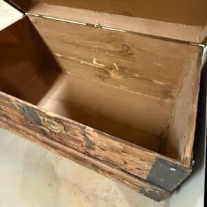 Antique-Steamer-Trunk-second-image