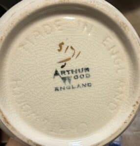 Arthur-Wood-England-Floral-Teapot-second-image