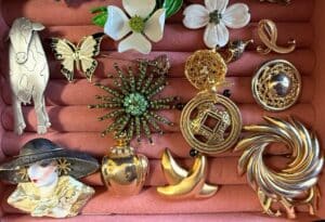 Assorted-Vintage-Designer-Signed-Brooches-Pins-and-Earrings-second-image