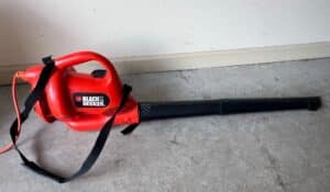 Black-Decker-BV-Amp-in-Corded-Electric-Leaf-Blower-or-Vacuum