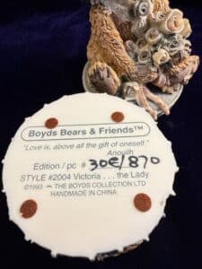 Boyds-Bears-Friends-Victoria.The-Lady-Bearstone-Figurine-second-image