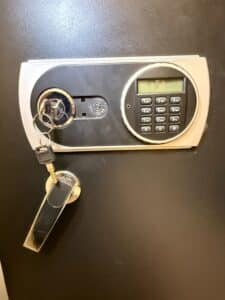 Digital-Electronic-Safe-with-Key-Override-third-image