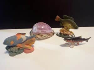 Figurine-Lot-Praying-Seashell-Fish