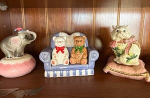 Fitz-and-Floyd-Essentials-Vandor-and-Sarsaparilla-Deco-Designs-Ceramic-Figurines-second-image