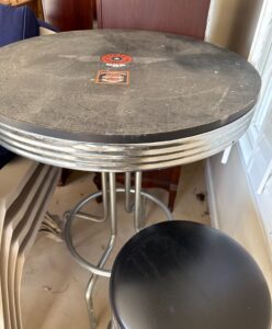 Harley-Davidson-Chrome-Banded-Bar-Set-with-Swivel-Stools