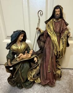 Holy-Family-Nativity-Scene-Figures-Josephs-Studio