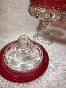 Indiana-Glass-Kings-Crown-Ruby-Flash-Compote-with-Lid