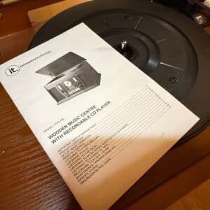 Innovative-Technology-ITVS-Wooden-Music-Centre-with-Recordable-CD-Player-second-image