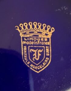 Limoges-Castel-France-Cobalt-Blue-and-K-Gold-Souvenir-Plate-and-Lidded-Trinket-Box-Set-second-image