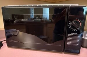 Magic-Chef-Microwave-Oven