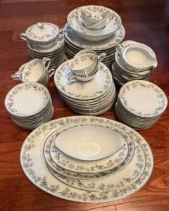 Noritake-China-Pinetta-Pattern-Dinnerware-Set