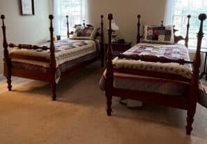 Pair-of-Cherry-Spindle-Four-Poster-Twin-Beds-McMahan-Furniture-Company-Campbellsville-Ky
