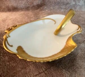 R-S-Germany-Porcelain-Leaf-Trinket-Dish-with-Gilt-Rim-and-Handle