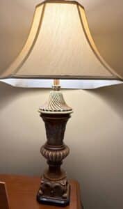 Regency-Hill-Regio-Traditional-Urn-Shaped-Table-Lamp