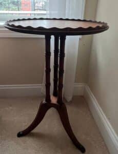 Scalloped-Pie-Crust-Pedestal-Side-Table-set-of