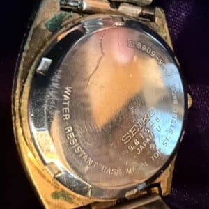 Seiko-Quartz-Day-Date-Watch-third-image