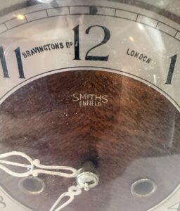 Smiths-Enfield-Art-Deco-Mantel-Clock-second-image