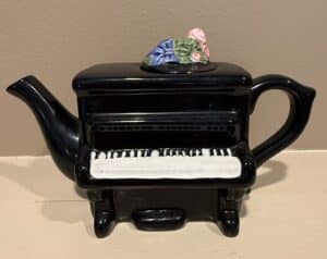 Swineside-Ceramics-Teapottery-Piano-Teapot