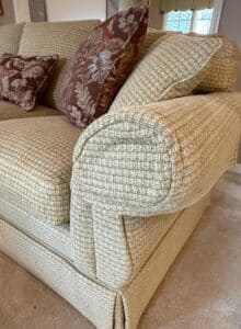 Theodore-Alexander-Betanie-Sofa