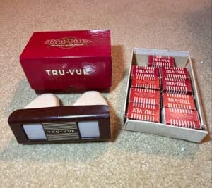 Tru-Vue-Stereoscope-with-Reels