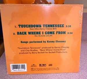 University-of-Tennessee-Vols-John-Ward-Tribute-Kenny-Chesney-CD-and-Player-Beverage-Bottle-third-image