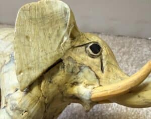 Vintage-Ceramic-Elephant-Figurines-Mexico-Georgia-Clay-Oyster-Shell-fourth-image