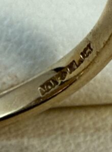 Vintage-Coral-and-Opal-Ring-in-K-Gold-Setting-second-image