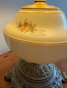 Vintage-Floral-Milk-Glass-Urn-Table-Lamp-with-Ornate-Metal-Base-second-image