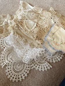 Vintage-Lace-Doilies-and-Embroidered-Handkerchief-Set