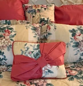 Vintage-Lattice-Headboard-and-Ralph-Lauren-Evelyn-Floral-Comforter-Set-Queen-Size-third-image