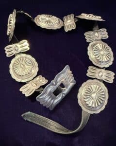 Vintage-Navajo-Sterling-Silver-Second-Phase-Concho-Belt